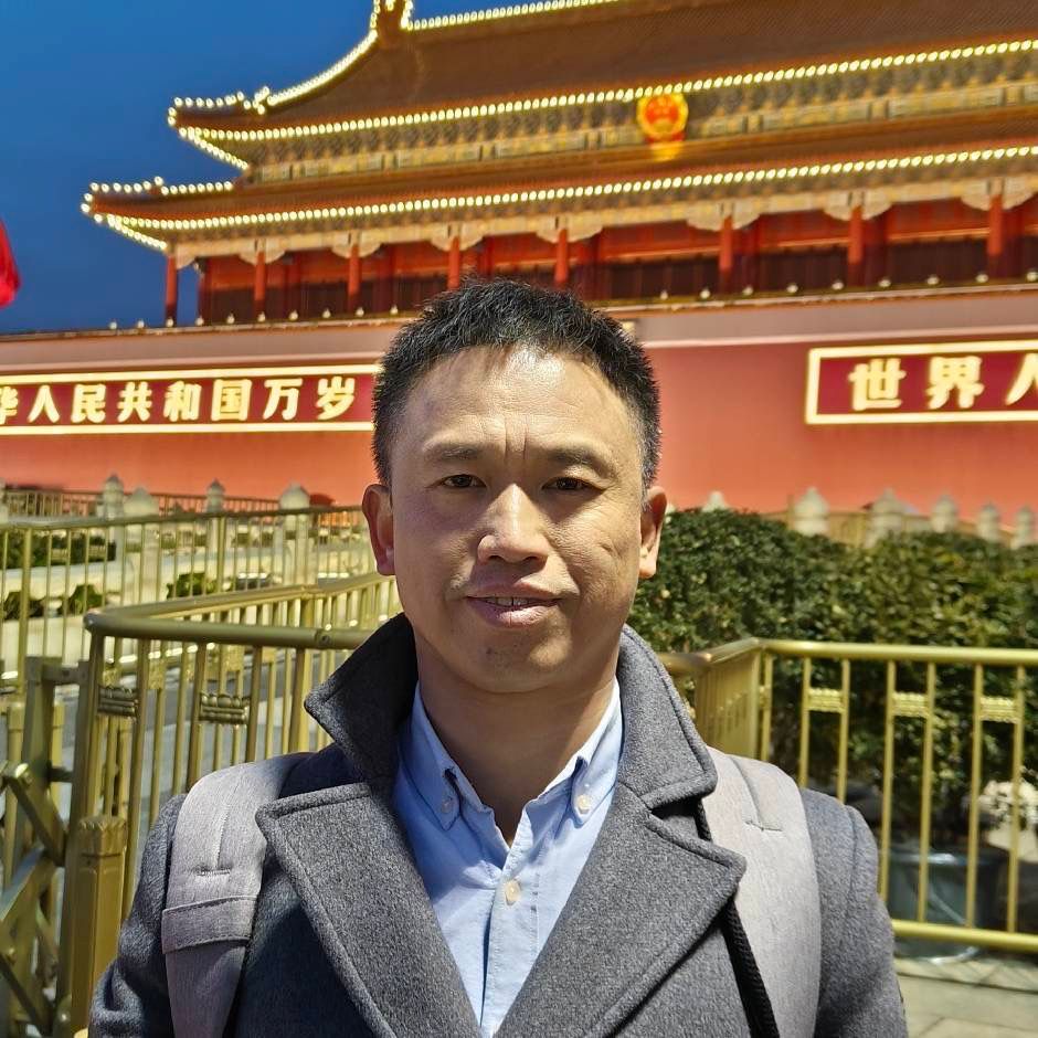 Zou Jin, Logistics Manager